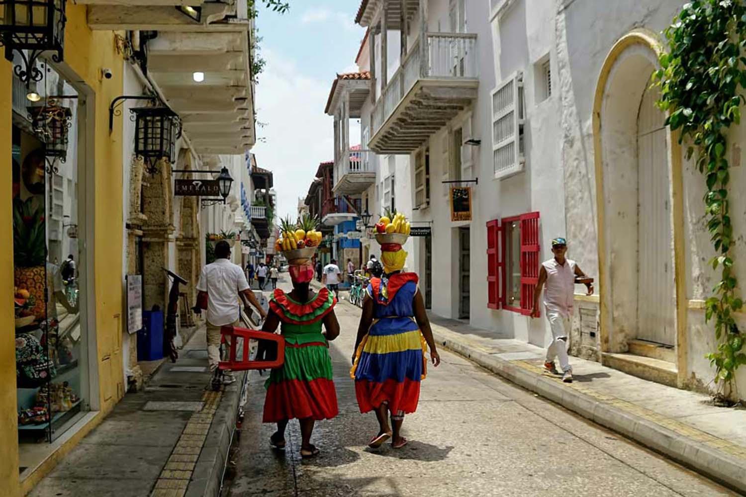 CARTAGENA MEDELLÍN Y BOGOTÁ
