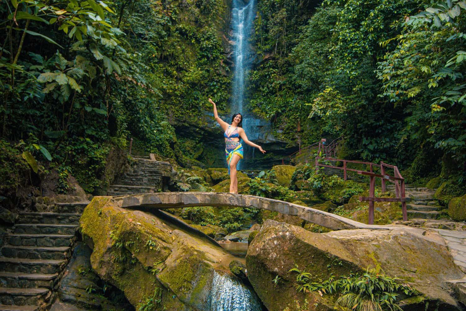 CASCADA SALTO DE LA BRUJA Y POZA AZUL