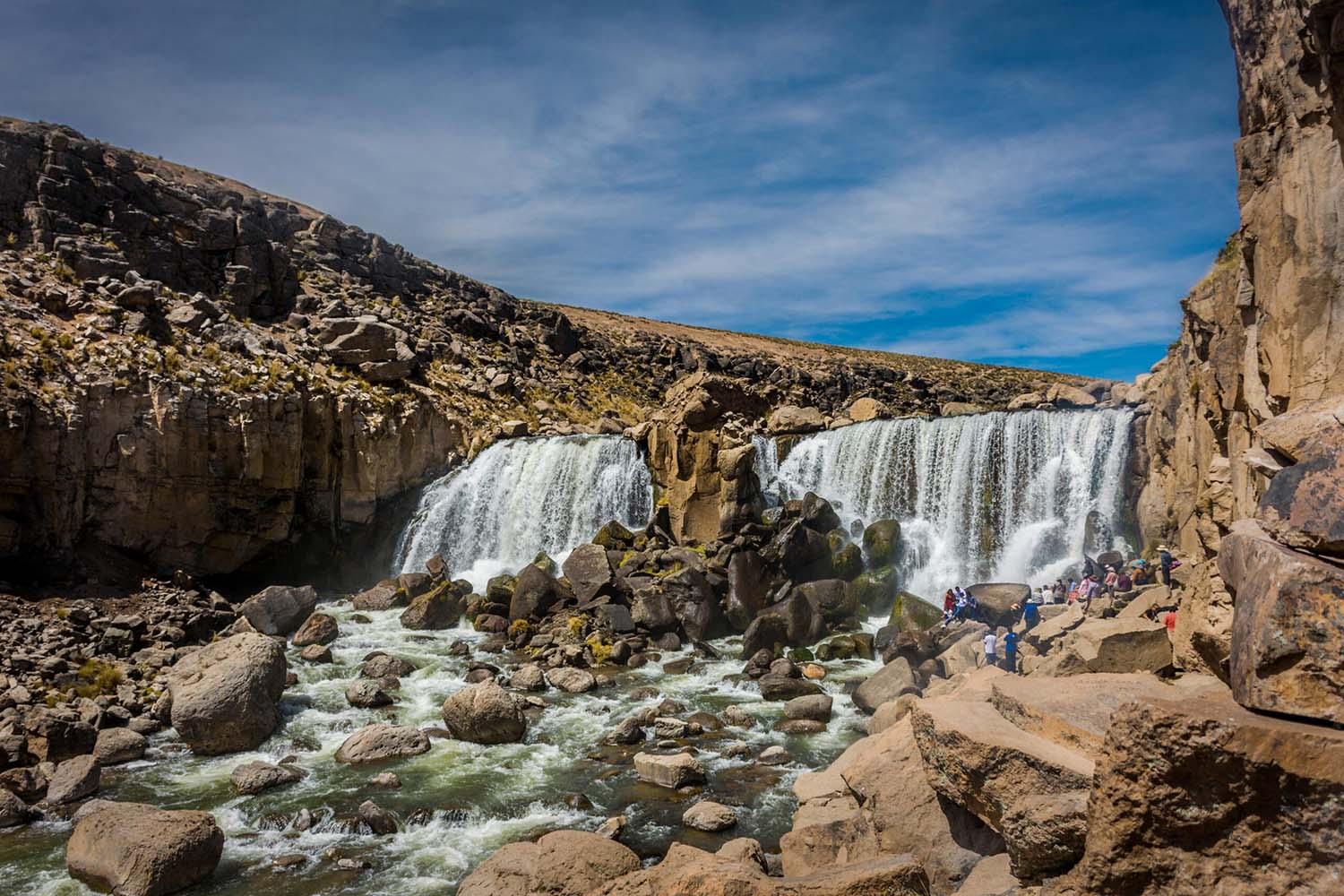 CATARATA DE PILLONES Y BOSQUE DE PIEDRAS